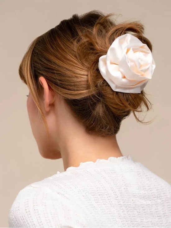 Kitsch Other - Kitsch Satin Rosette Medium Flat Cloud Clip - NWT